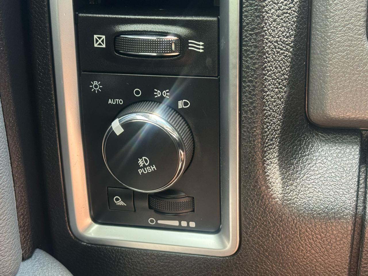 RAM 1500 4WD Crew Cab 149" Big Horn 2016