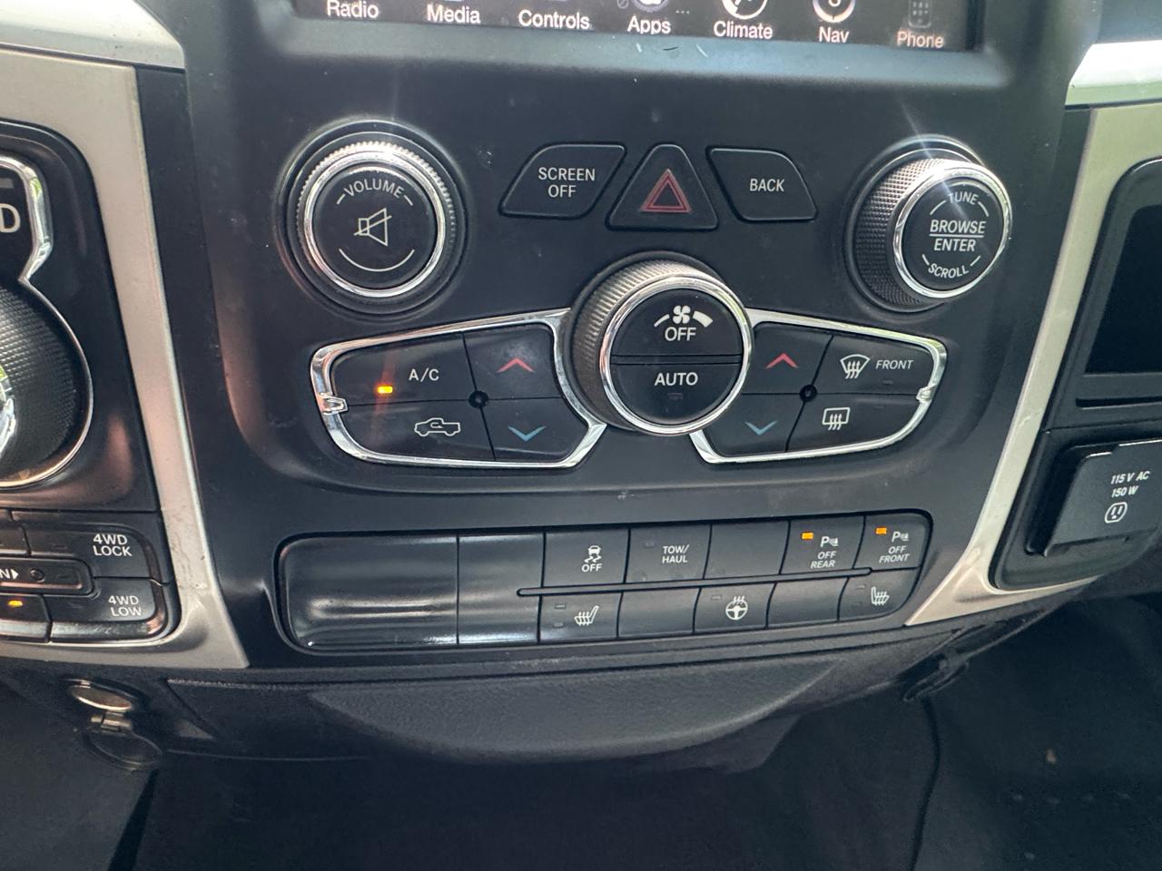 RAM 1500 4WD Crew Cab 149" Big Horn 2016