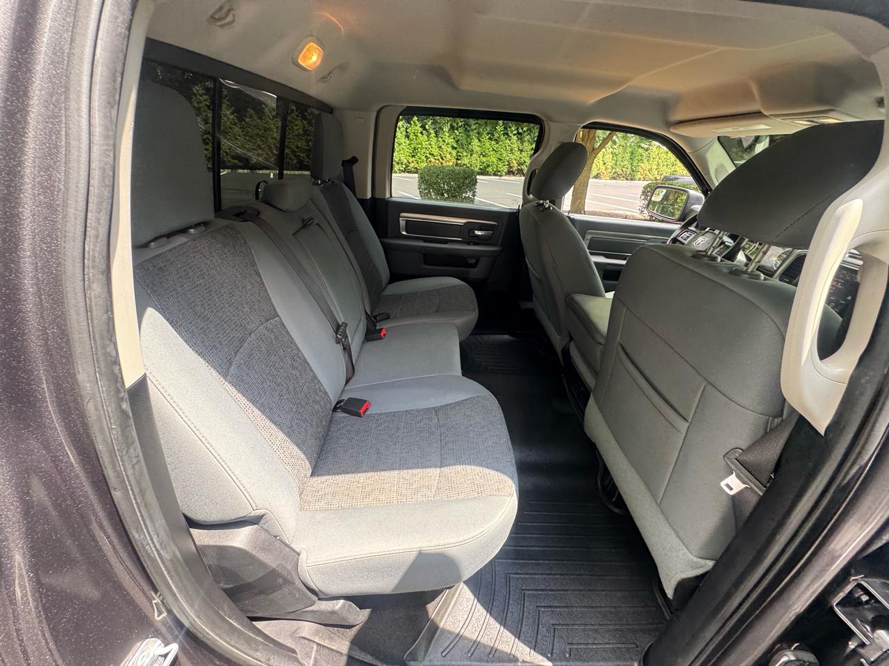 RAM 1500 4WD Crew Cab 149" Big Horn 2016
