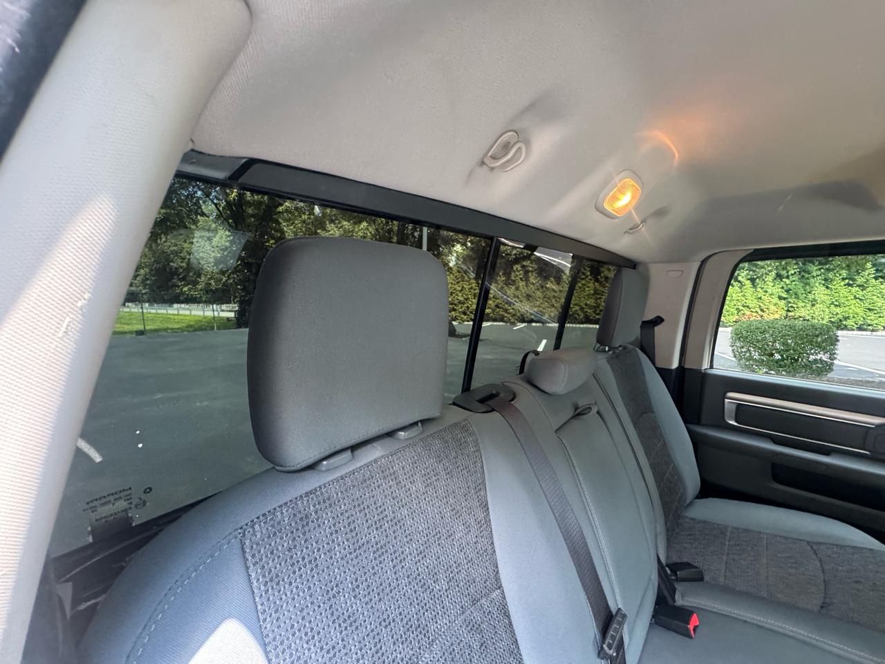 RAM 1500 4WD Crew Cab 149" Big Horn 2016