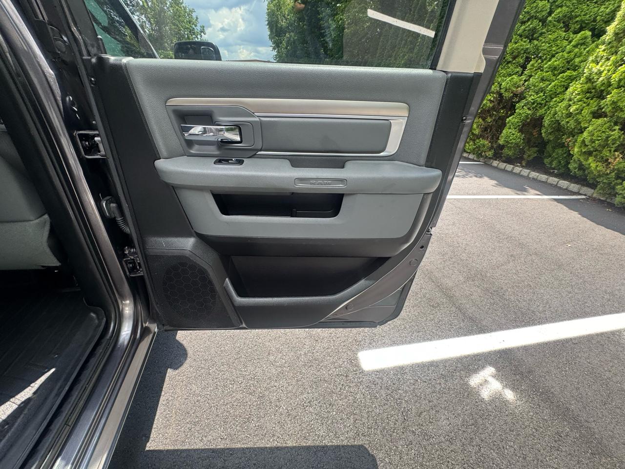 RAM 1500 4WD Crew Cab 149" Big Horn 2016