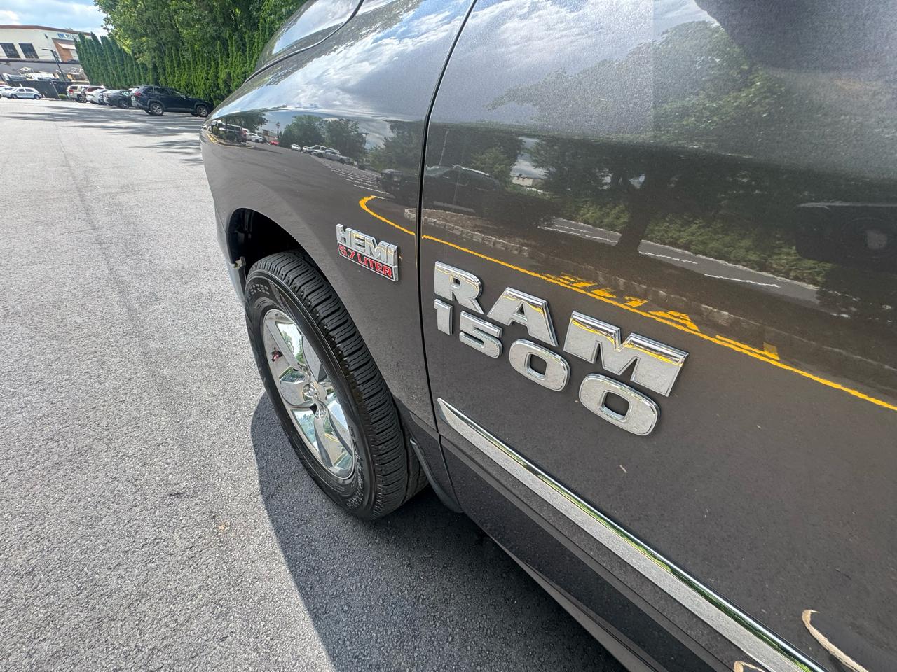 RAM 1500 4WD Crew Cab 149" Big Horn 2016