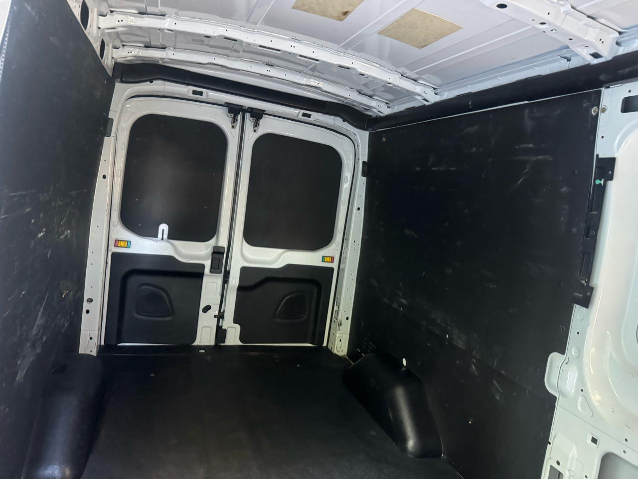Ford Transit 250 Van 2022