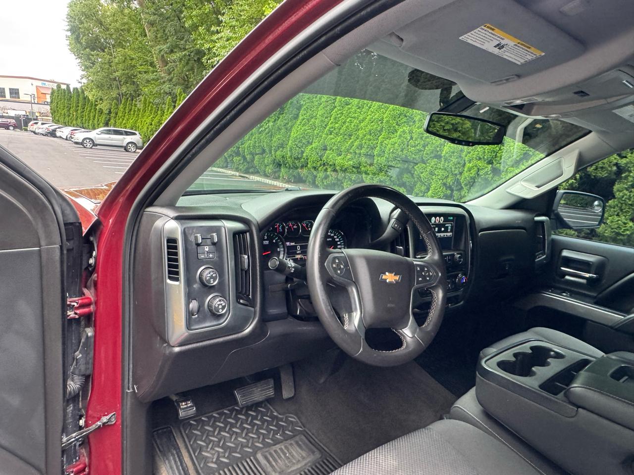 Chevrolet Silverado 1500 4dr Ext Cab 143.5" WB 4WD LT 2015