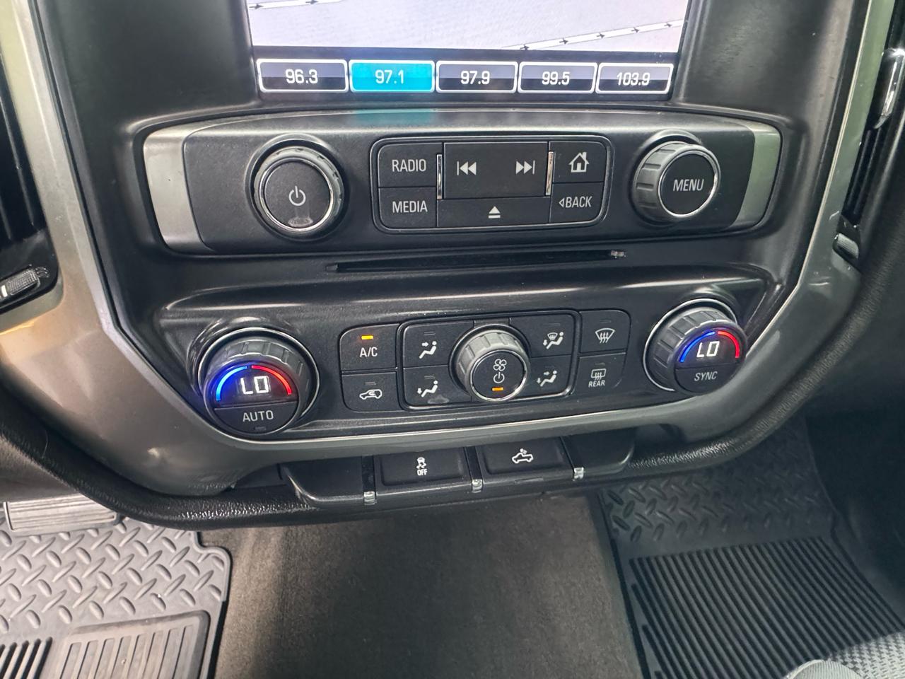 Chevrolet Silverado 1500 4dr Ext Cab 143.5" WB 4WD LT 2015