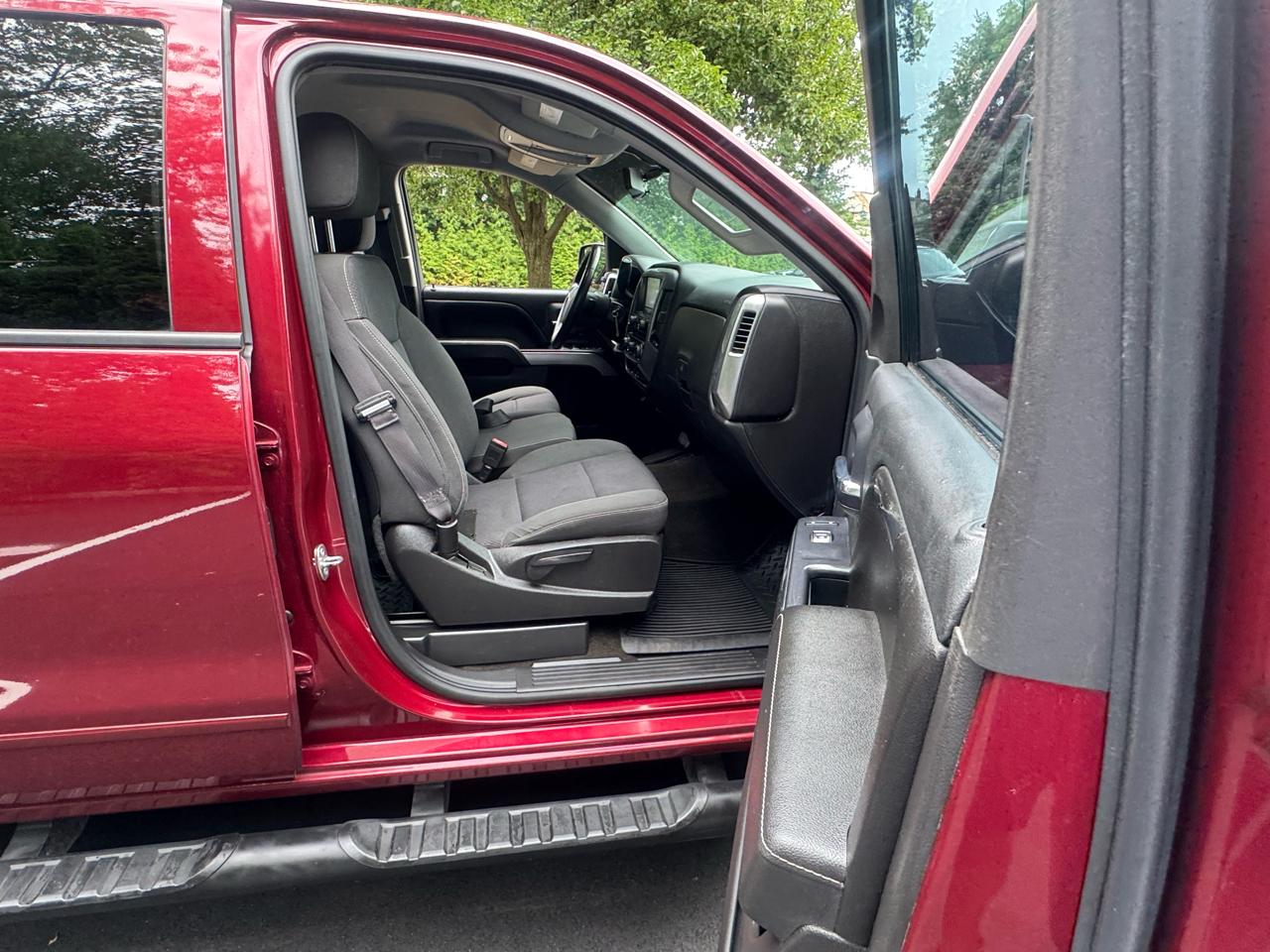Chevrolet Silverado 1500 4dr Ext Cab 143.5" WB 4WD LT 2015