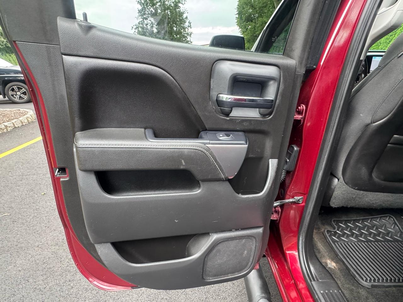 Chevrolet Silverado 1500 4dr Ext Cab 143.5" WB 4WD LT 2015