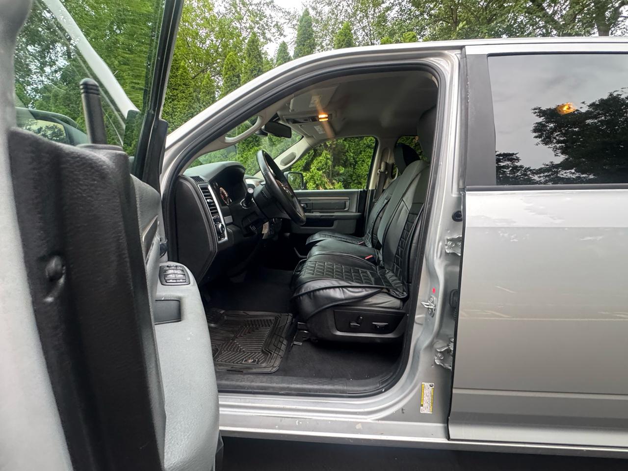 RAM 1500 Classic Tradesman Crew Cab LWB 4WD 2019