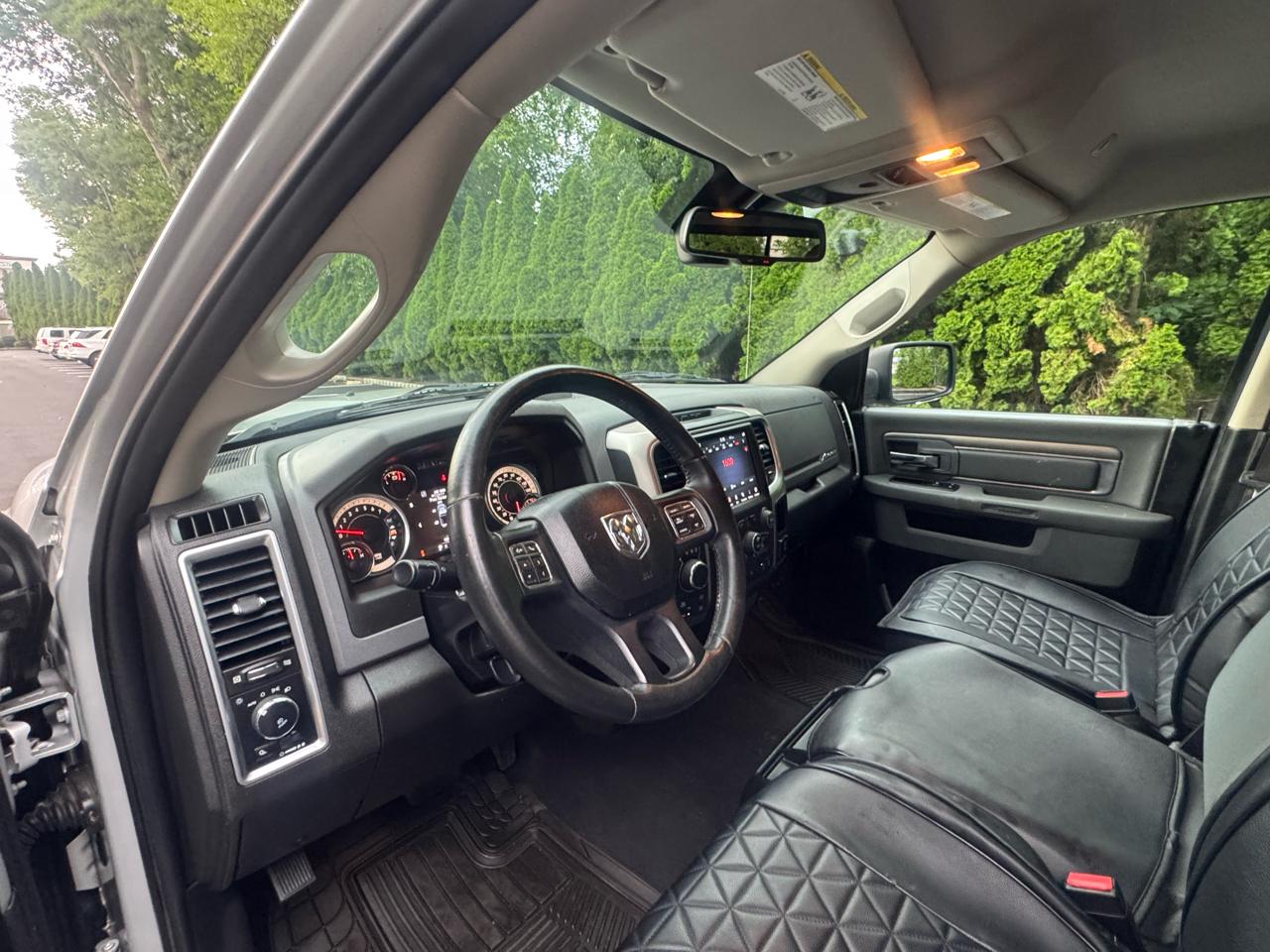 RAM 1500 Classic Tradesman Crew Cab LWB 4WD 2019