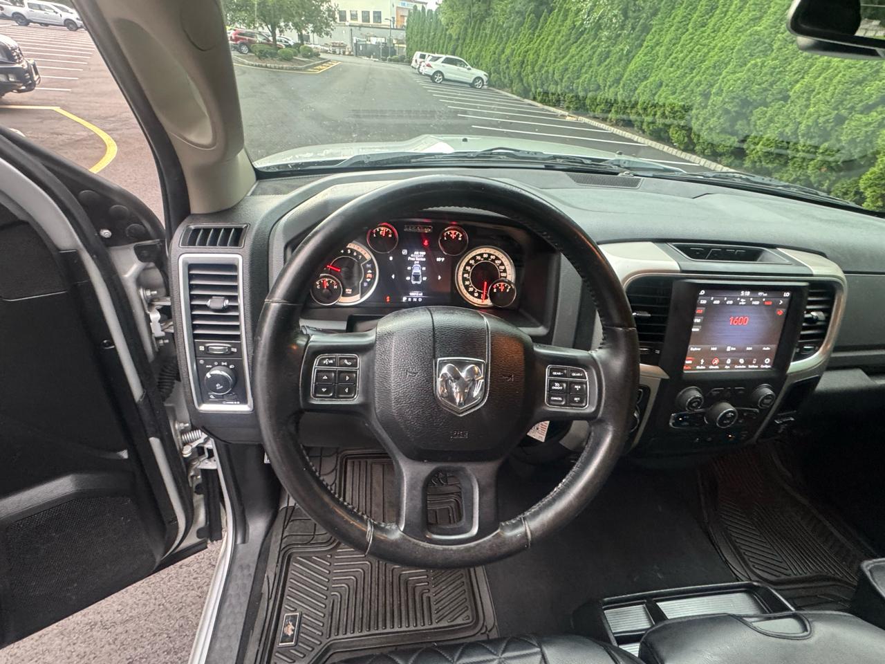 RAM 1500 Classic Tradesman Crew Cab LWB 4WD 2019
