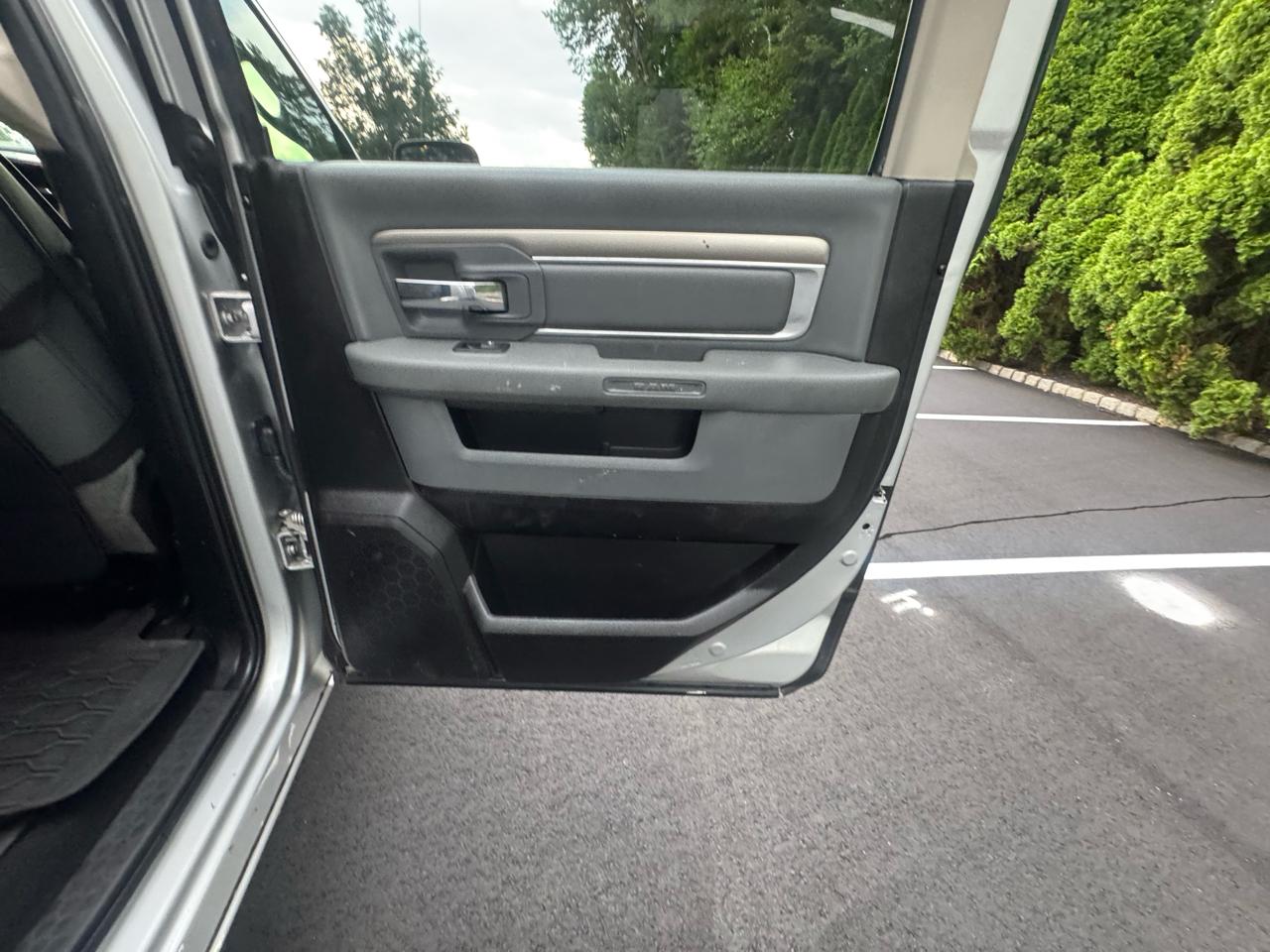 RAM 1500 Classic Tradesman Crew Cab LWB 4WD 2019