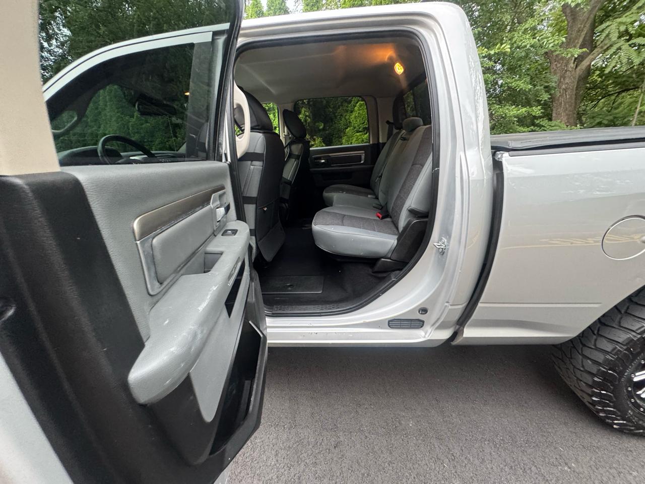 RAM 1500 Classic Tradesman Crew Cab LWB 4WD 2019