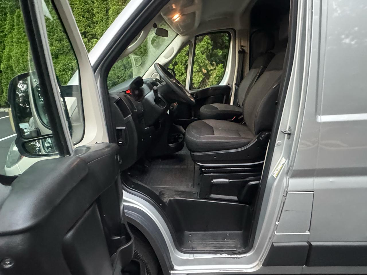 RAM Promaster 1500 Low Roof Tradesman 118-in. WB 2018