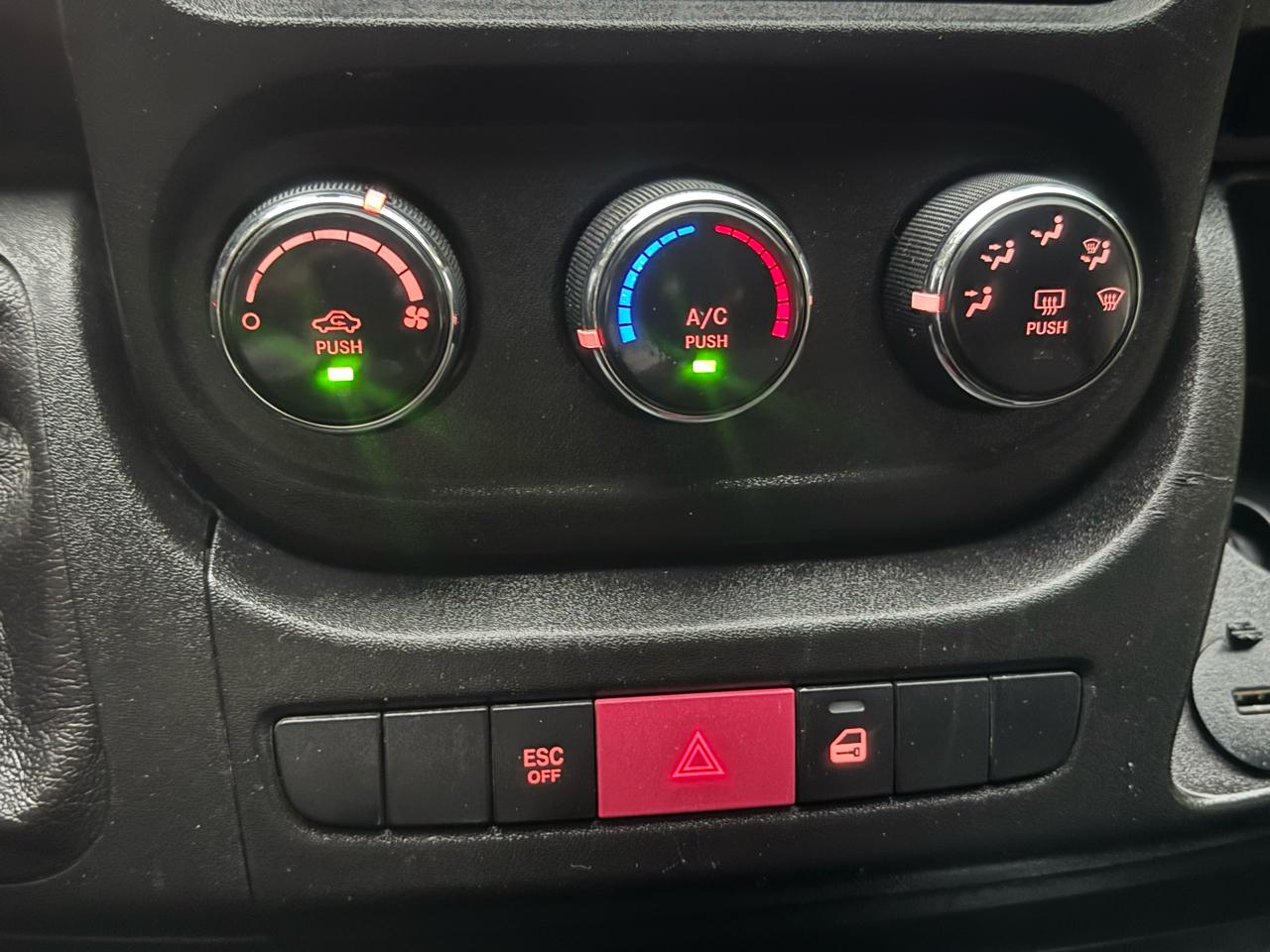 RAM Promaster 1500 Low Roof Tradesman 118-in. WB 2018