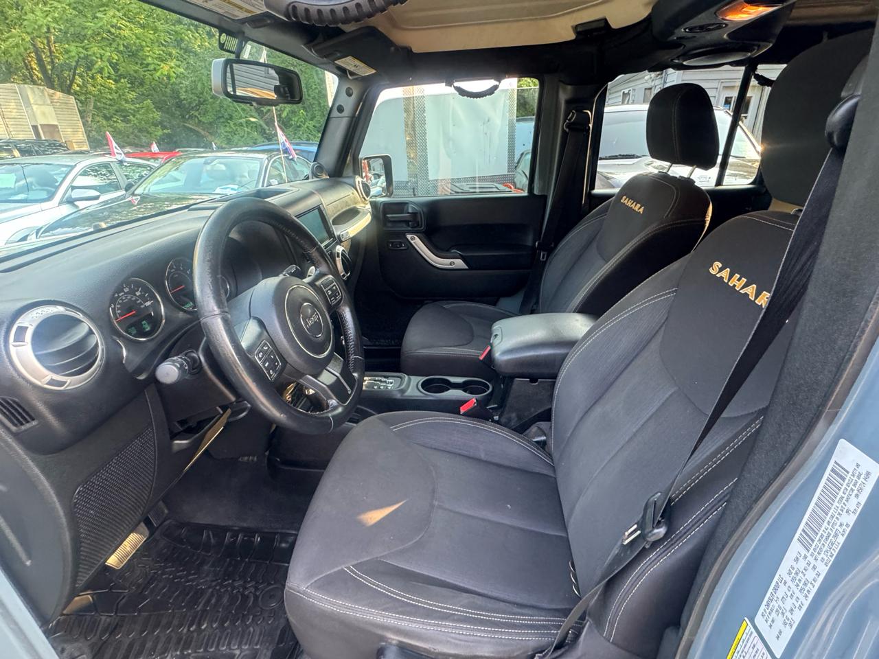 Jeep Wrangler Unlimited Sahara 4WD 2014