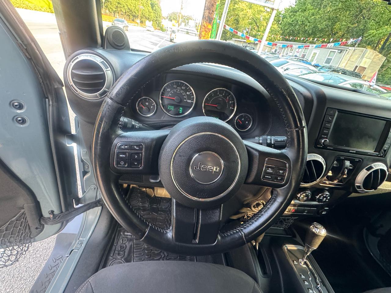 Jeep Wrangler Unlimited Sahara 4WD 2014