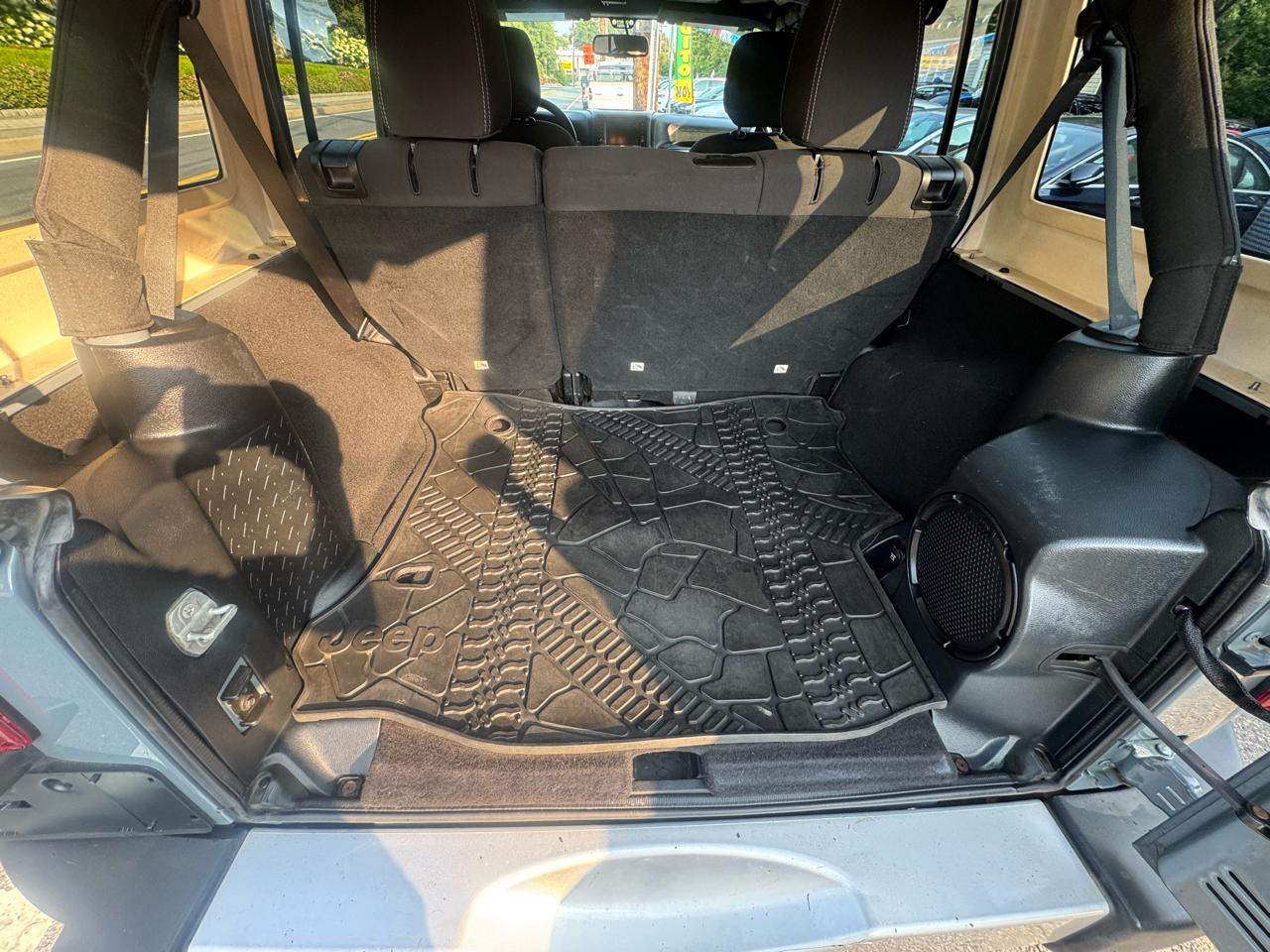 Jeep Wrangler Unlimited Sahara 4WD 2014