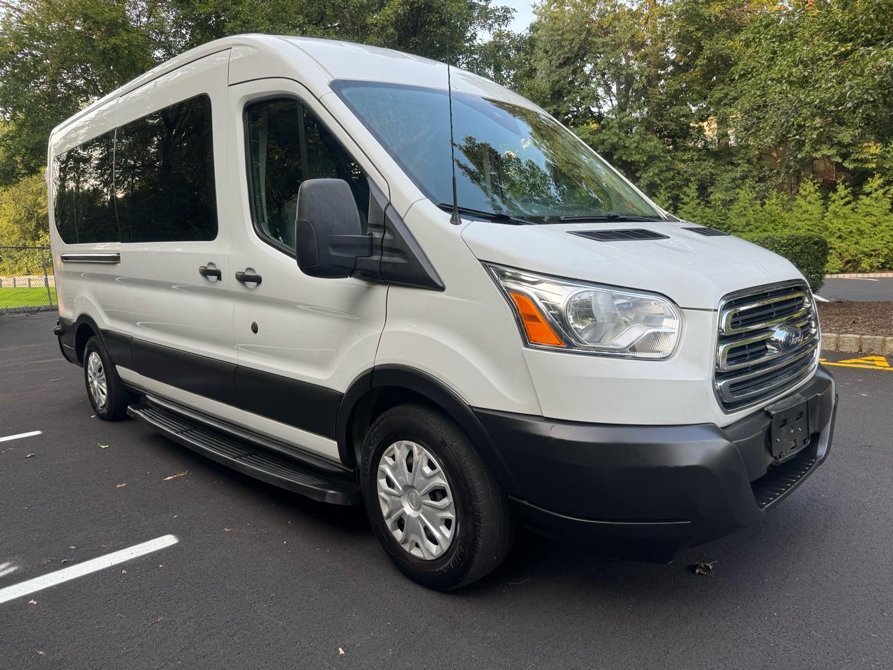 2019 Ford Transit Passenger Wagon XLT RWD photo