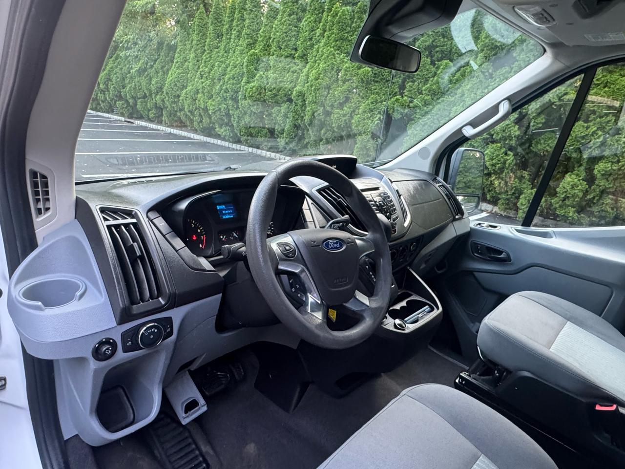 Ford Transit 350 Wagon Med. Roof XL w/Sliding Pass. 148-in. WB 2019