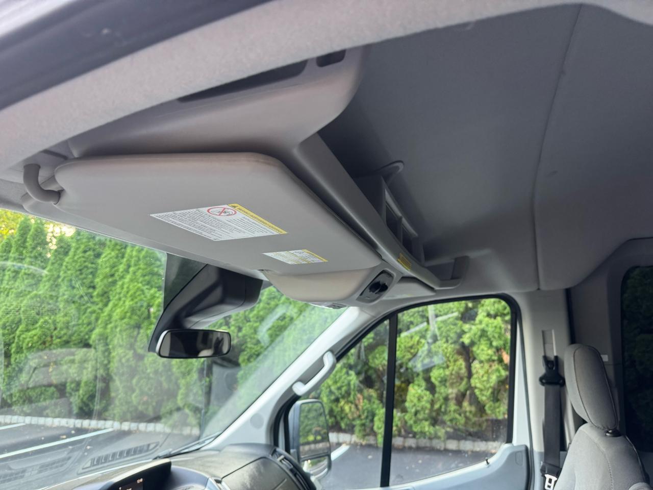 Ford Transit 350 Wagon Med. Roof XL w/Sliding Pass. 148-in. WB 2019