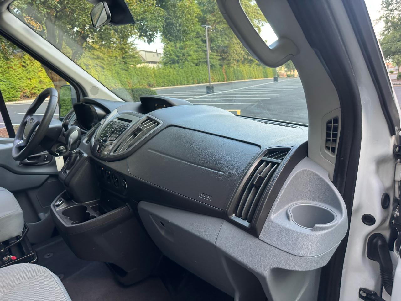 Ford Transit 350 Wagon Med. Roof XL w/Sliding Pass. 148-in. WB 2019