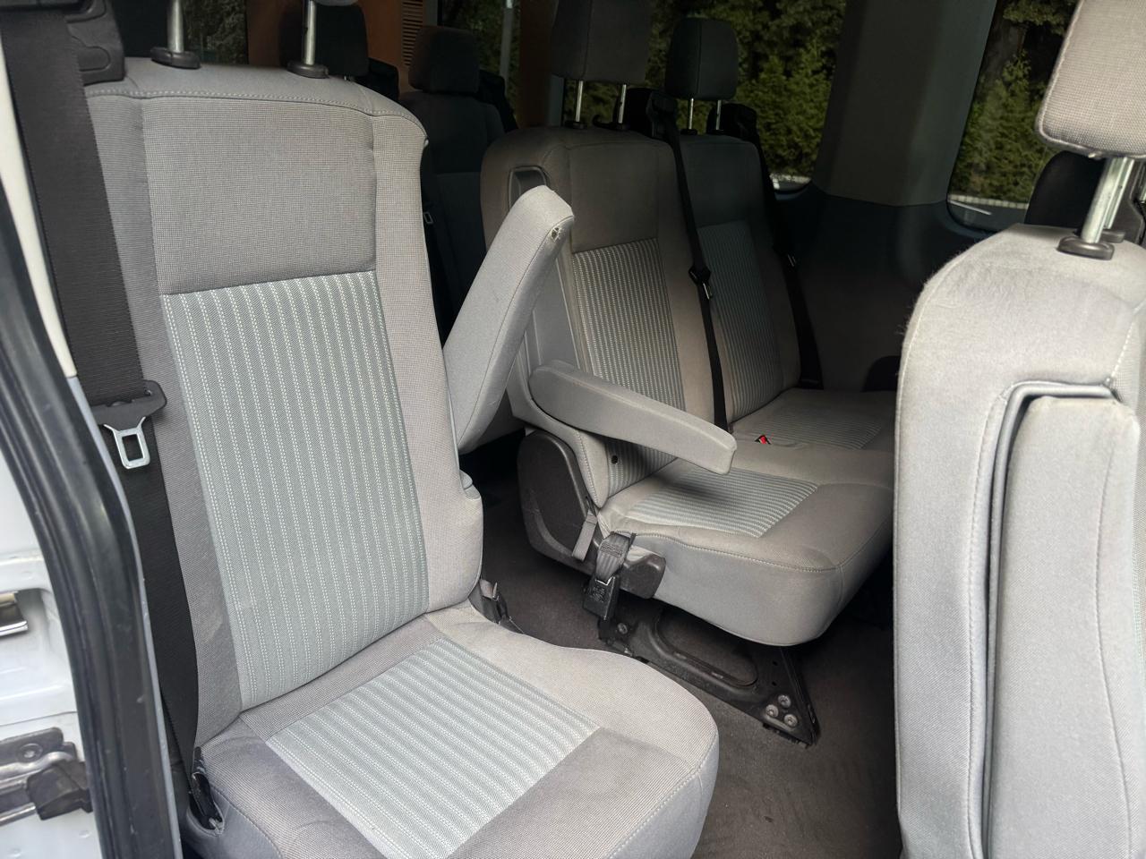 Ford Transit 350 Wagon Med. Roof XL w/Sliding Pass. 148-in. WB 2019
