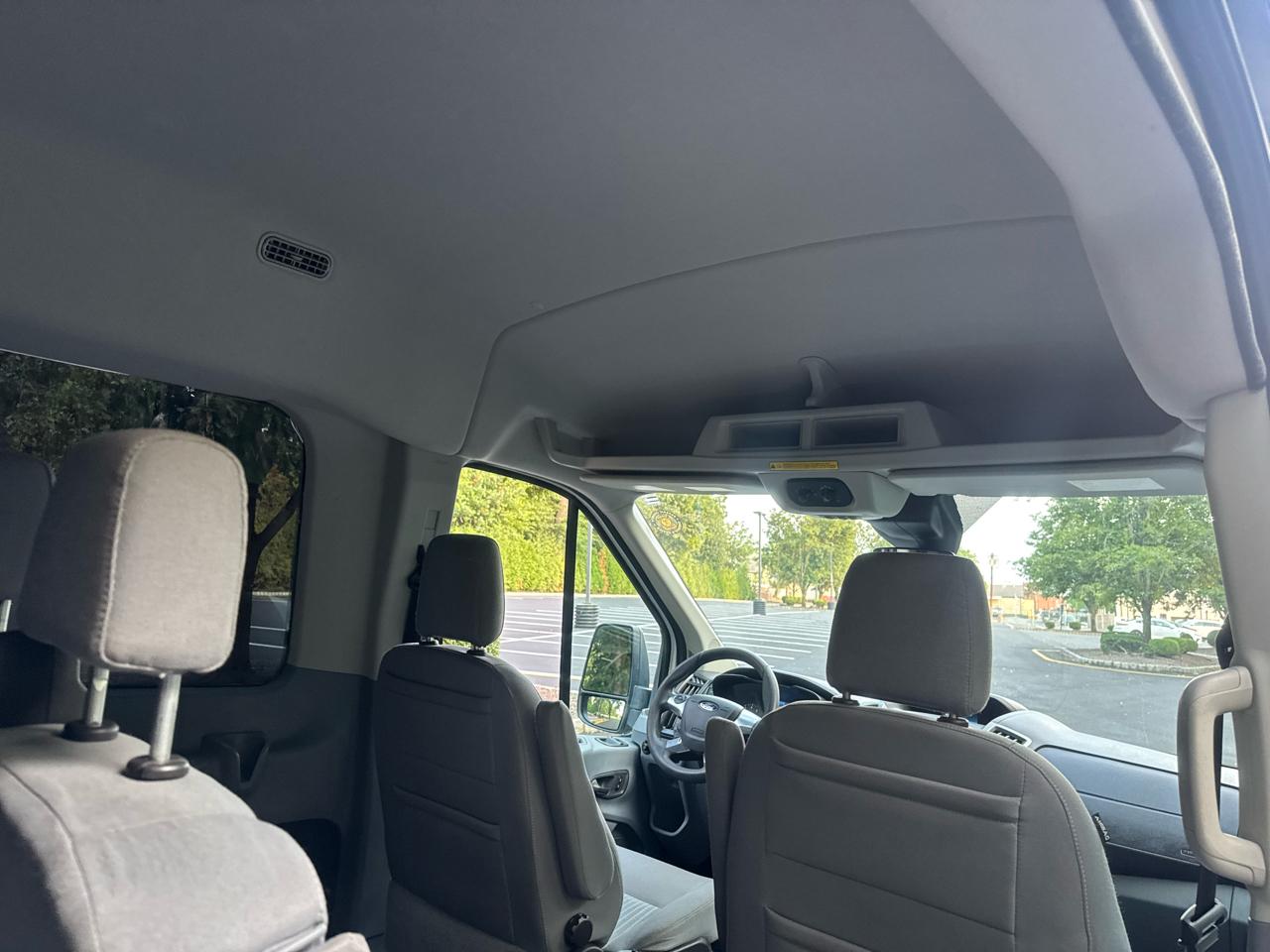 Ford Transit 350 Wagon Med. Roof XL w/Sliding Pass. 148-in. WB 2019