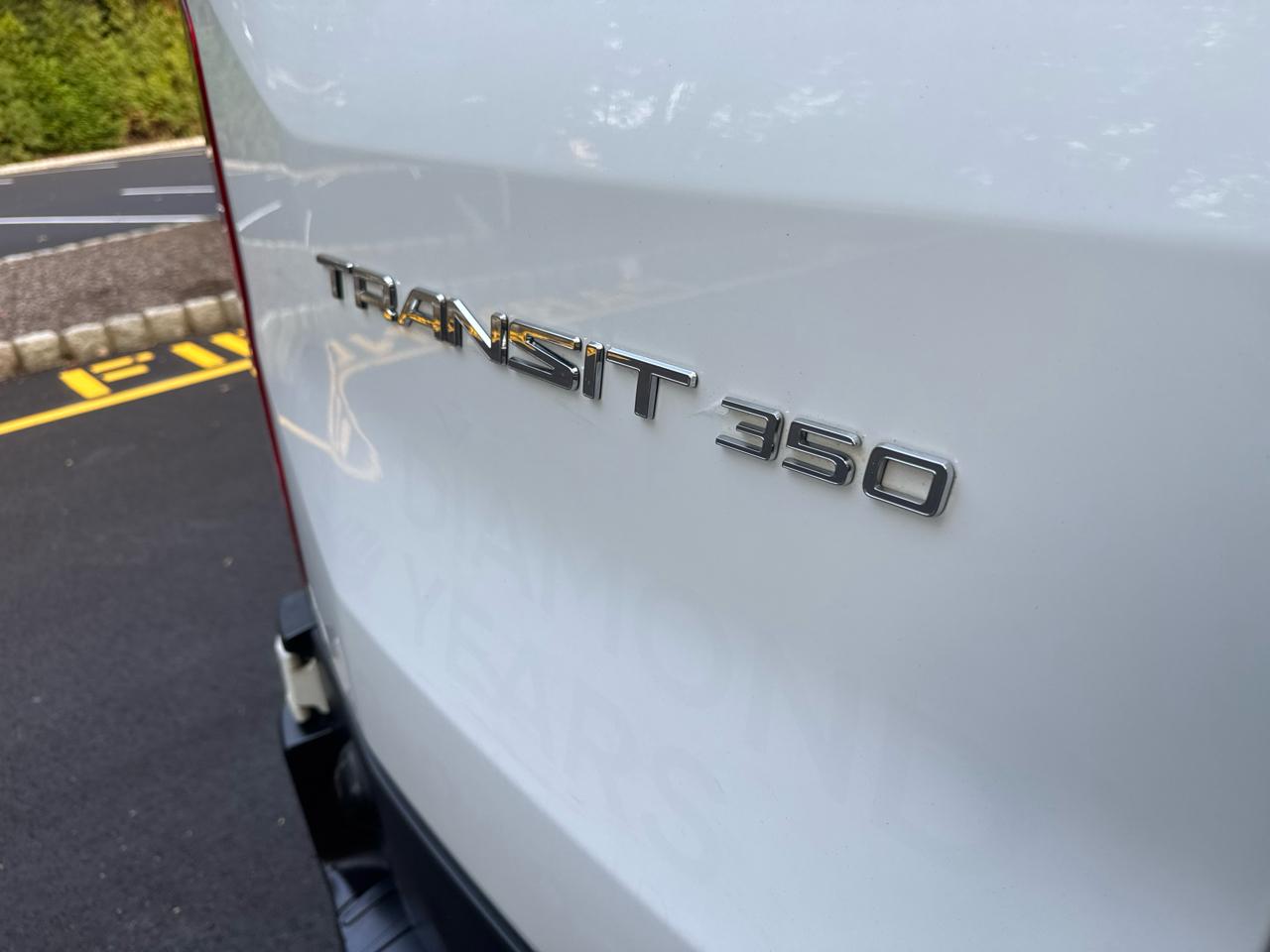 Ford Transit 350 Wagon Med. Roof XL w/Sliding Pass. 148-in. WB 2019