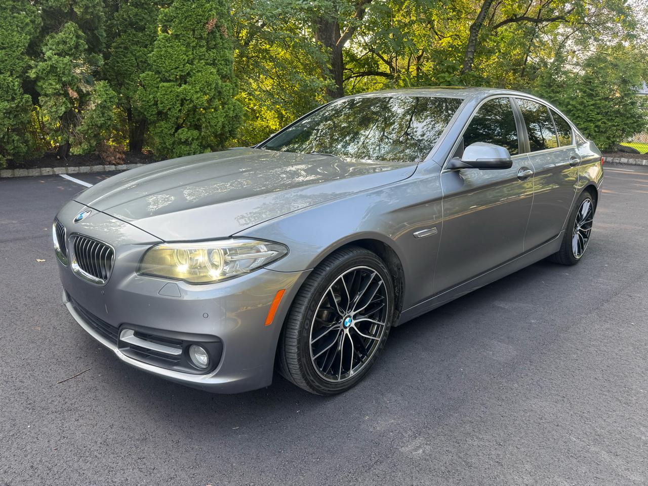 BMW 5-Series 528i 2016