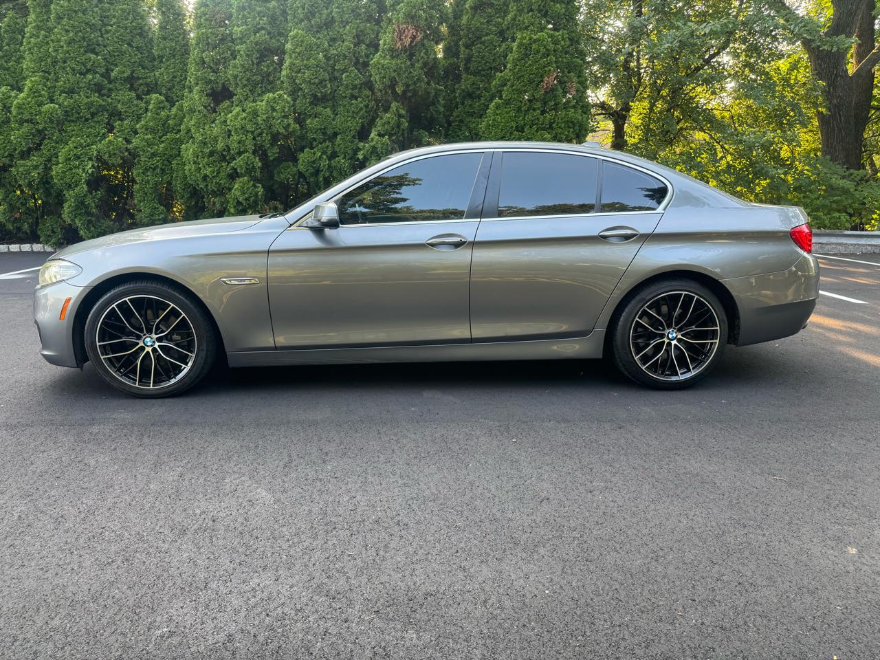 BMW 5-Series 528i 2016