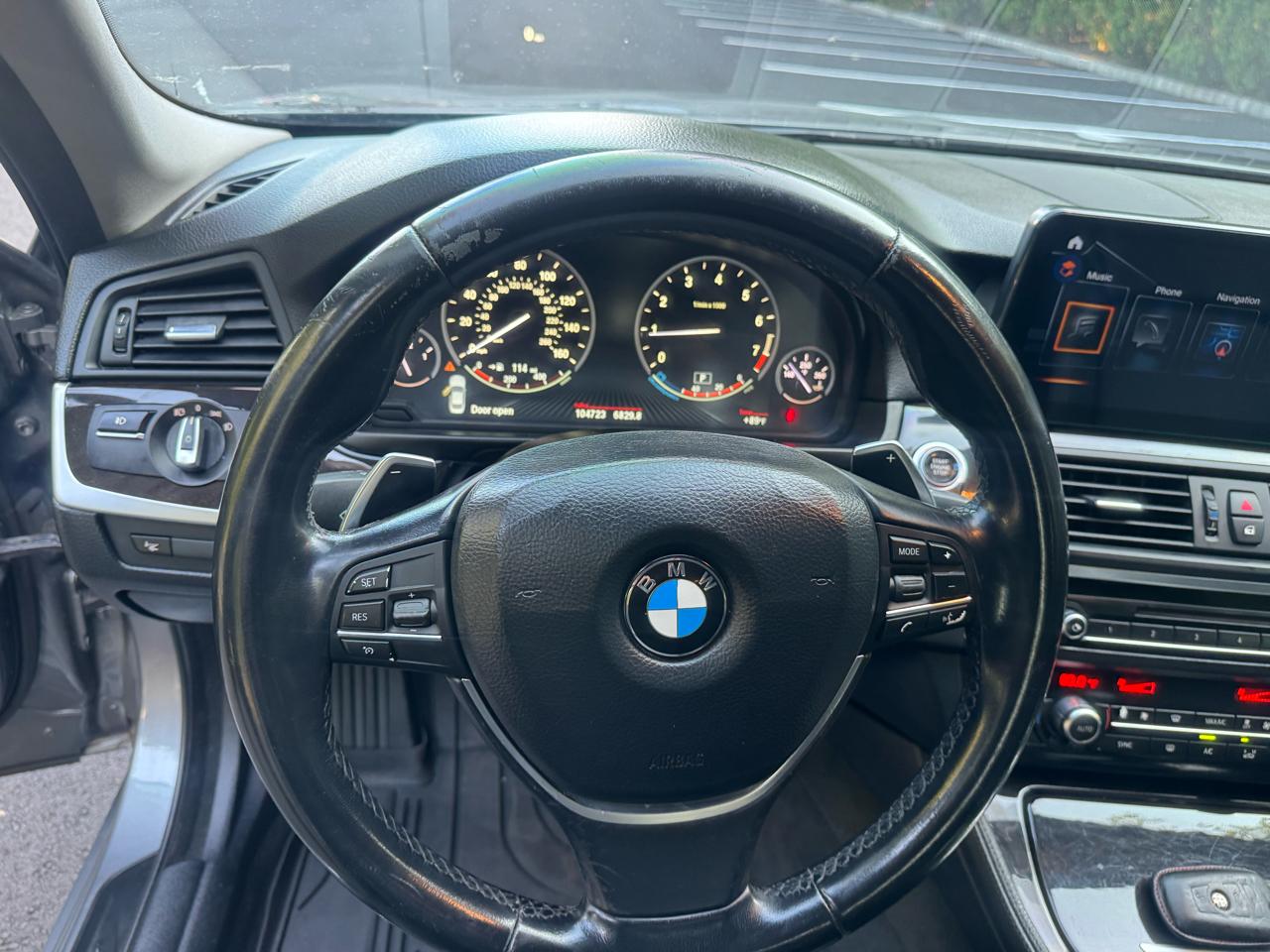 BMW 5-Series 528i 2016