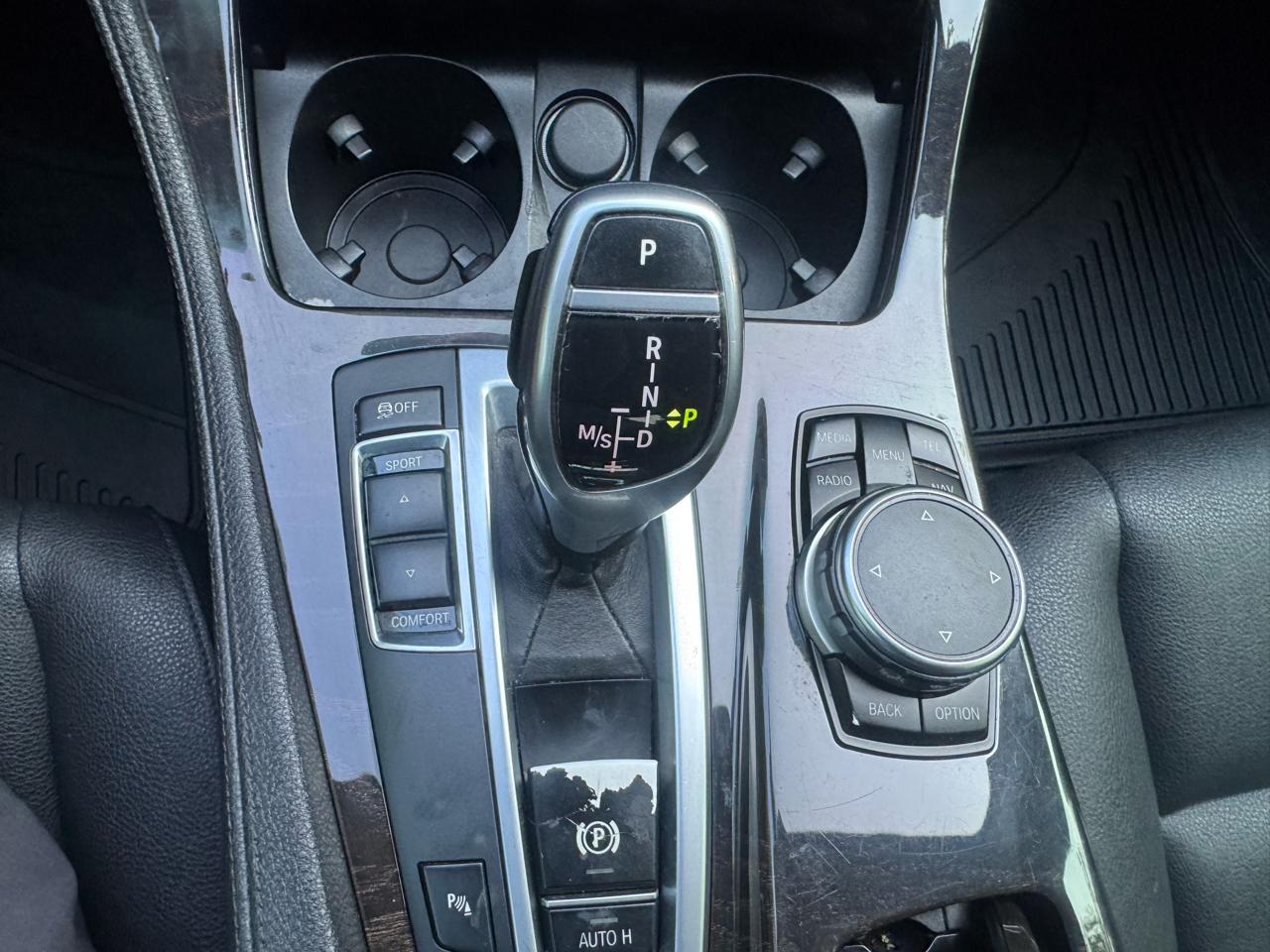 BMW 5-Series 528i 2016