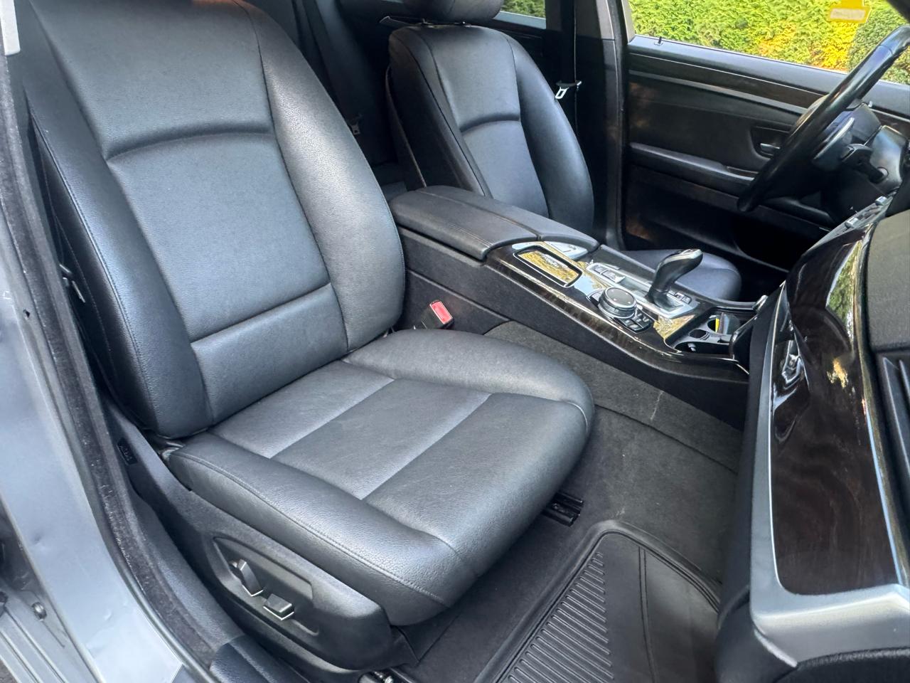 BMW 5-Series 528i 2016