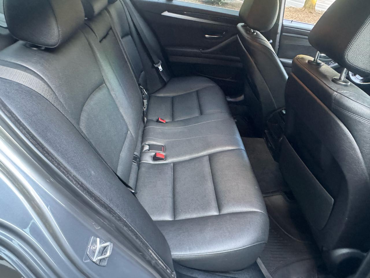 BMW 5-Series 528i 2016