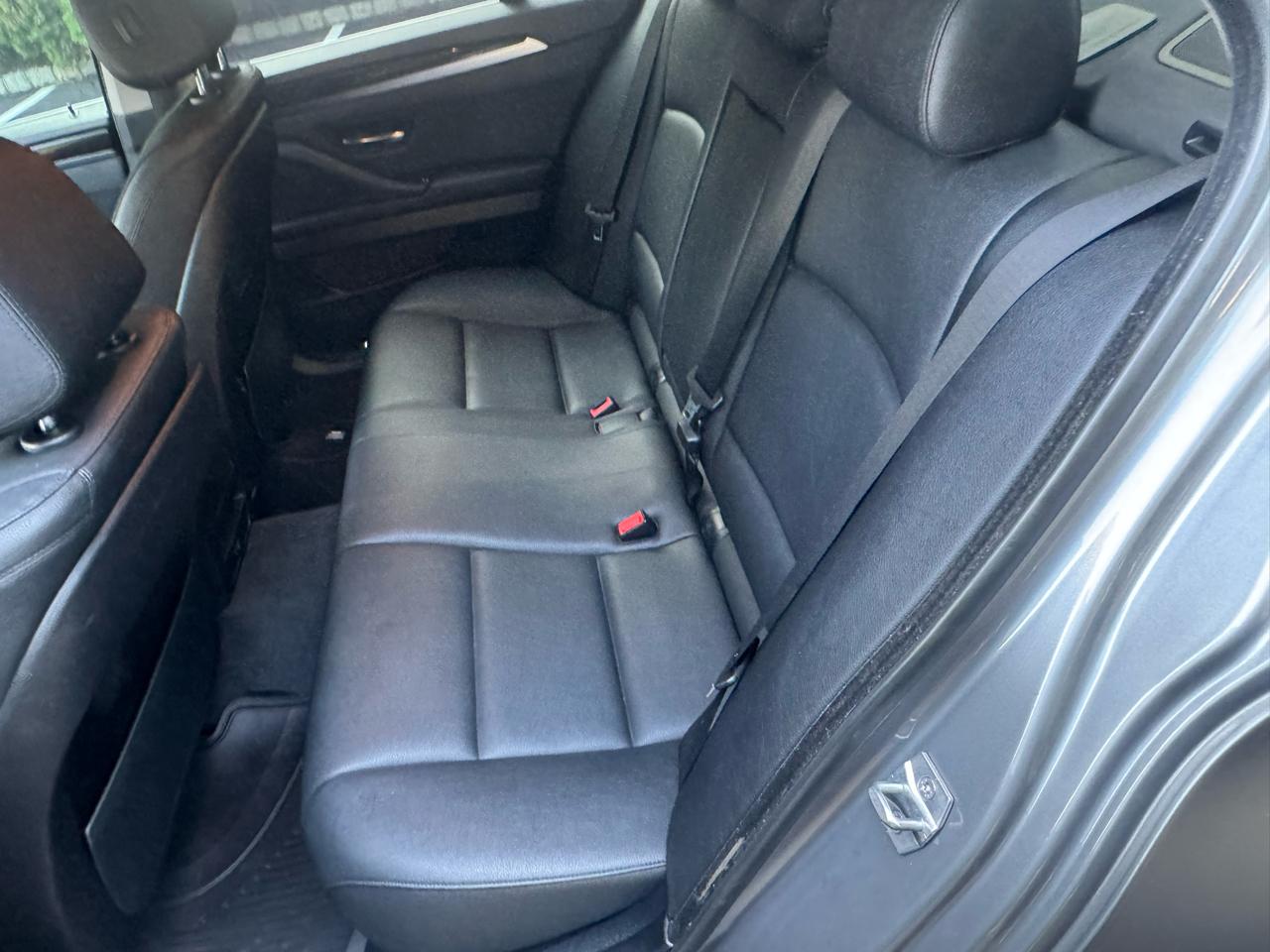 BMW 5-Series 528i 2016