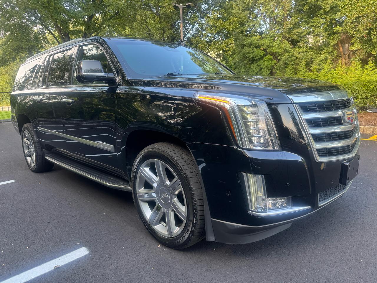 2019 Cadillac Escalade ESV Luxury 4WD