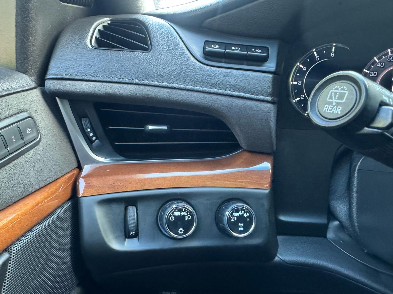 Cadillac Escalade ESV Luxury 4WD 2019