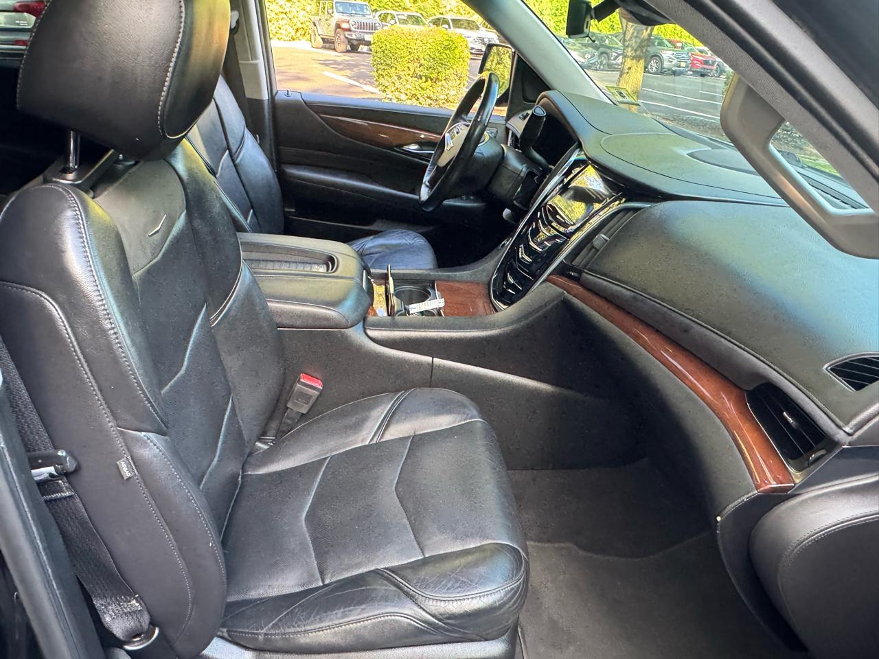 Cadillac Escalade ESV Luxury 4WD 2019
