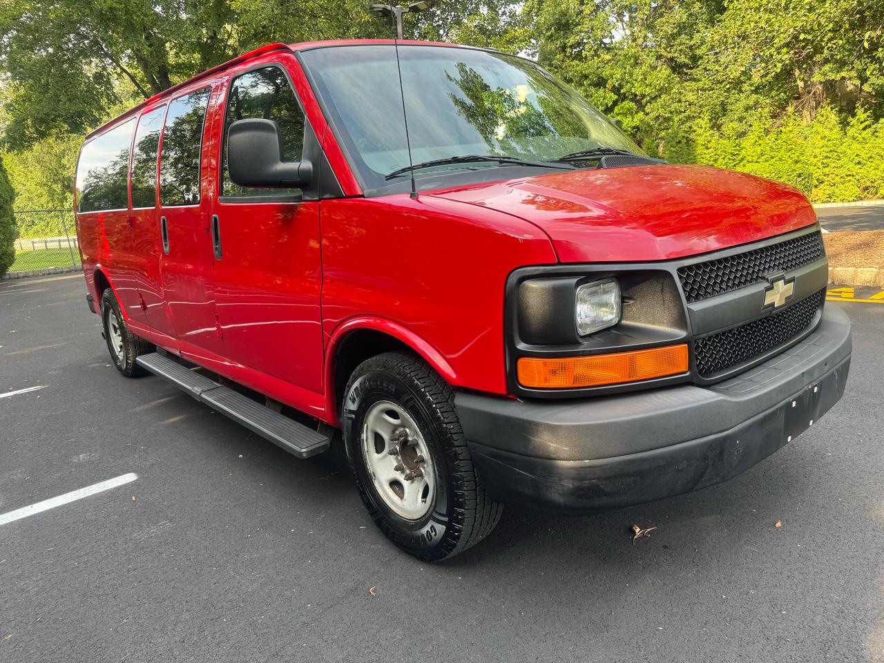 2011 Chevrolet Express LS 3500 Extended