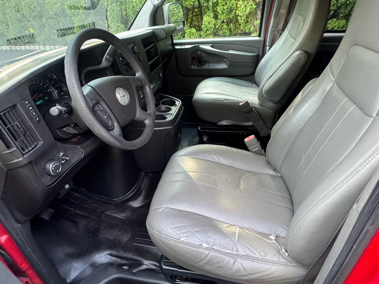Chevrolet Express LS 3500 Extended 2011