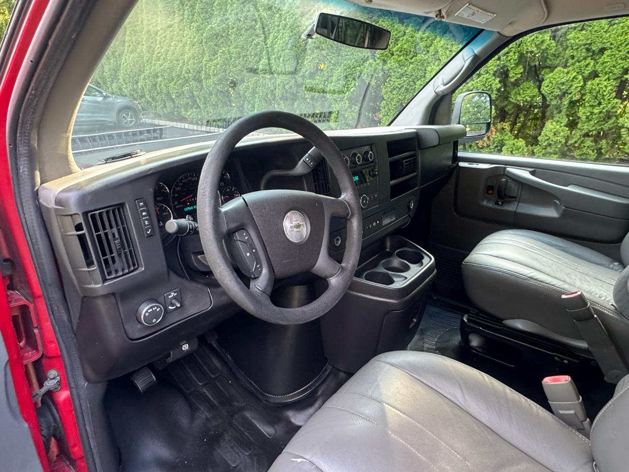 Chevrolet Express LS 3500 Extended 2011