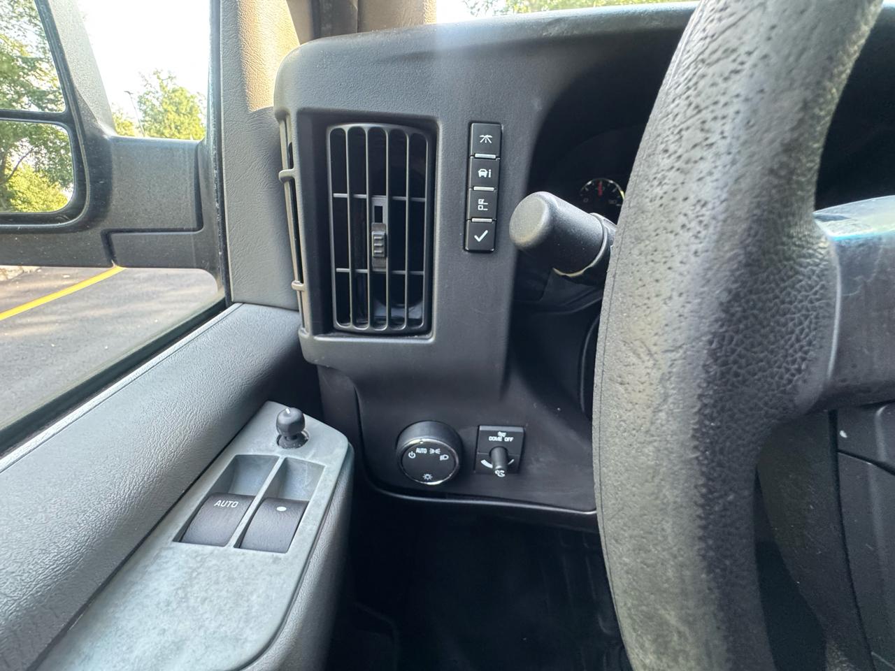 Chevrolet Express LS 3500 Extended 2011