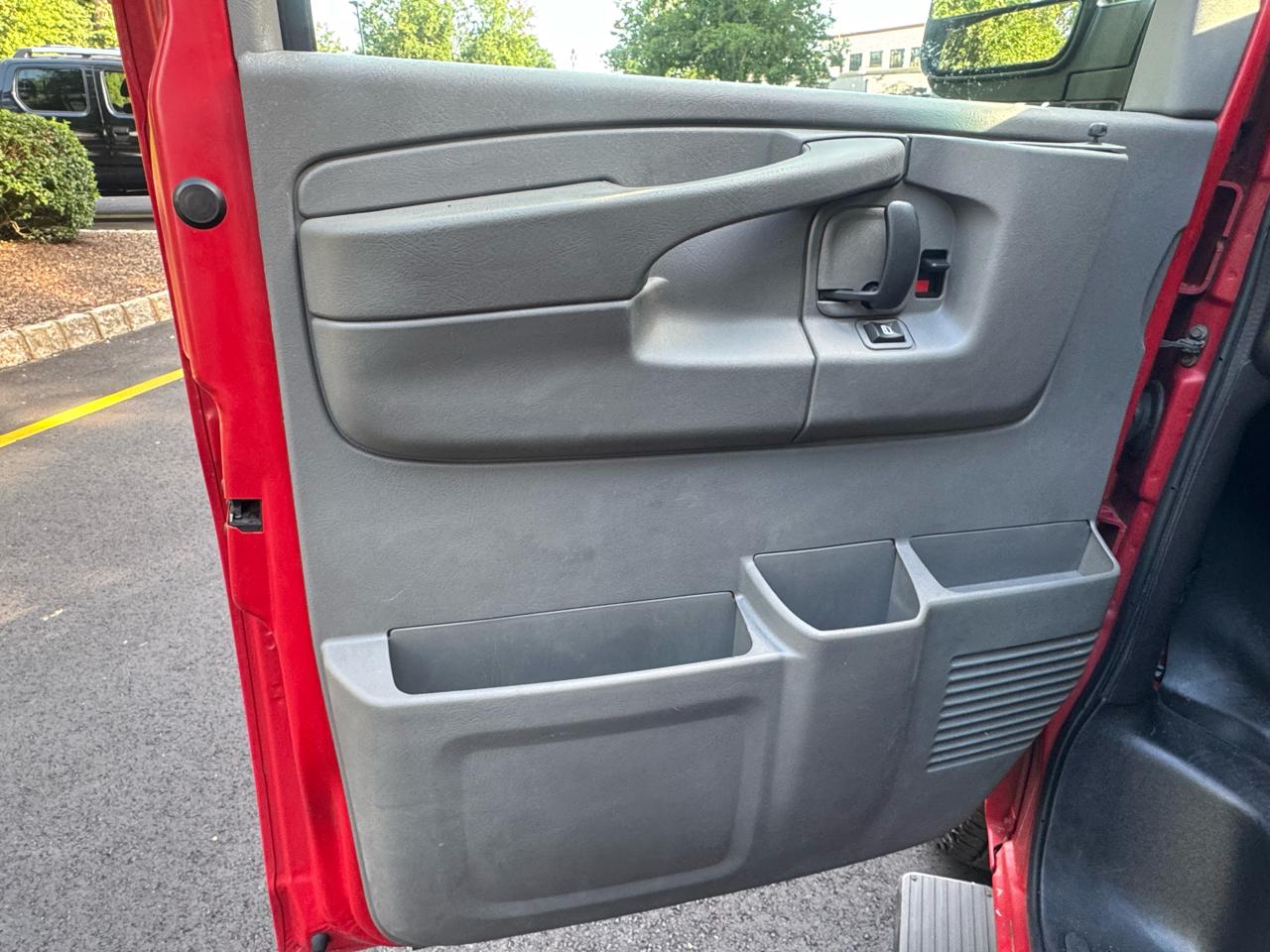 Chevrolet Express LS 3500 Extended 2011