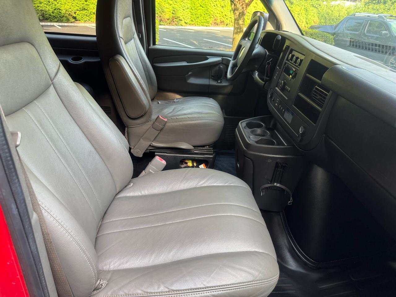 Chevrolet Express LS 3500 Extended 2011