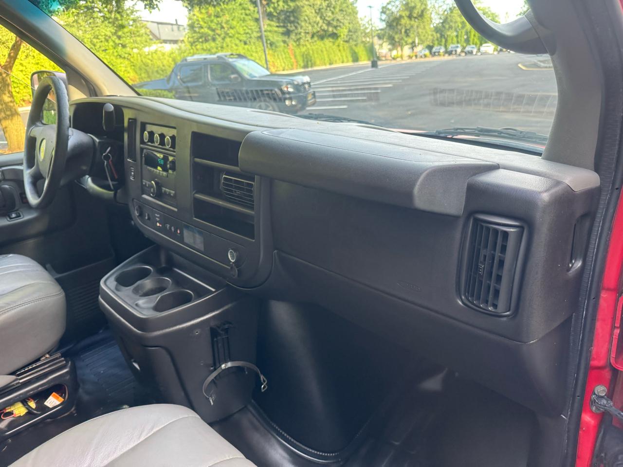 Chevrolet Express LS 3500 Extended 2011