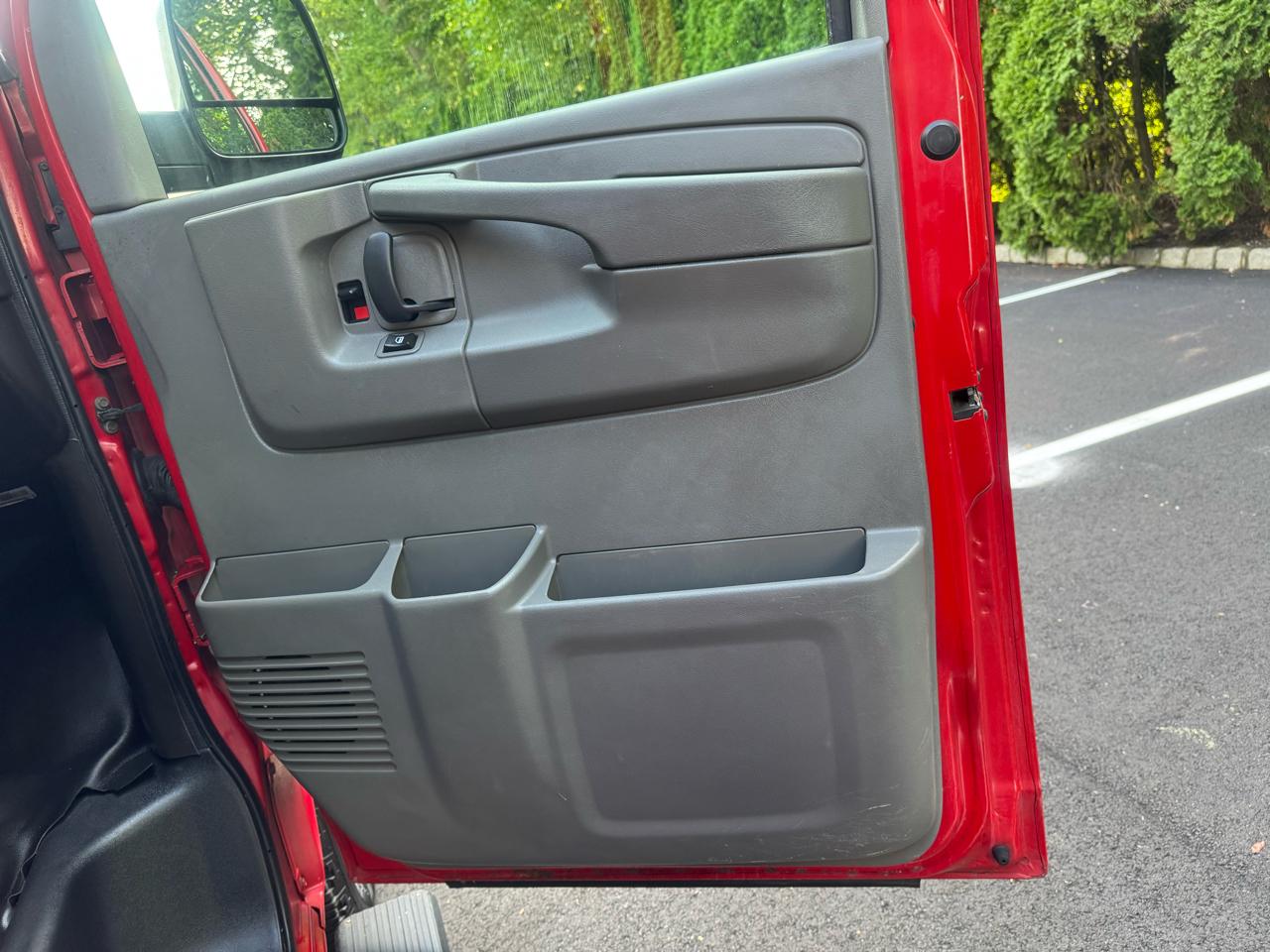 Chevrolet Express LS 3500 Extended 2011