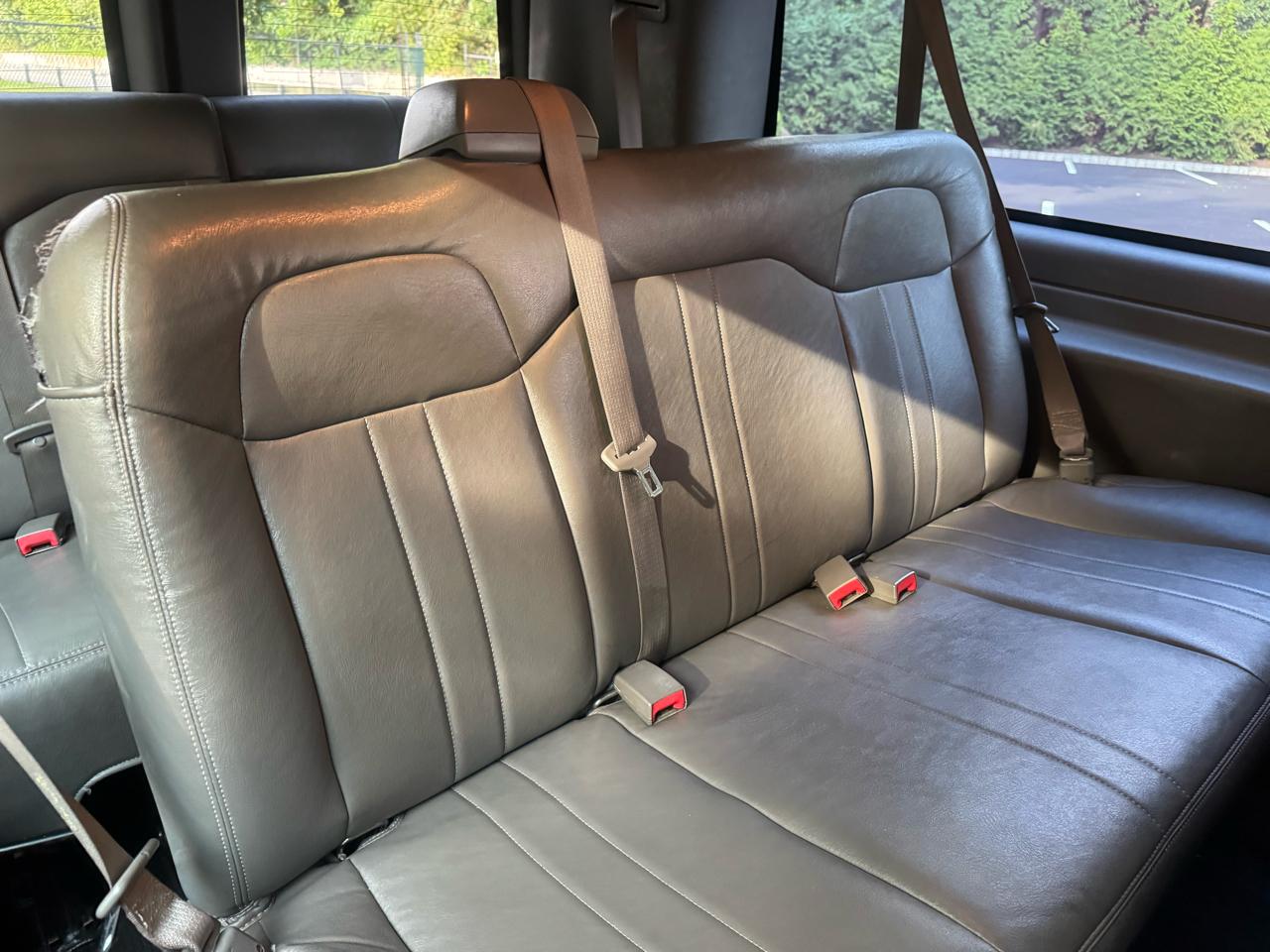 Chevrolet Express LS 3500 Extended 2011