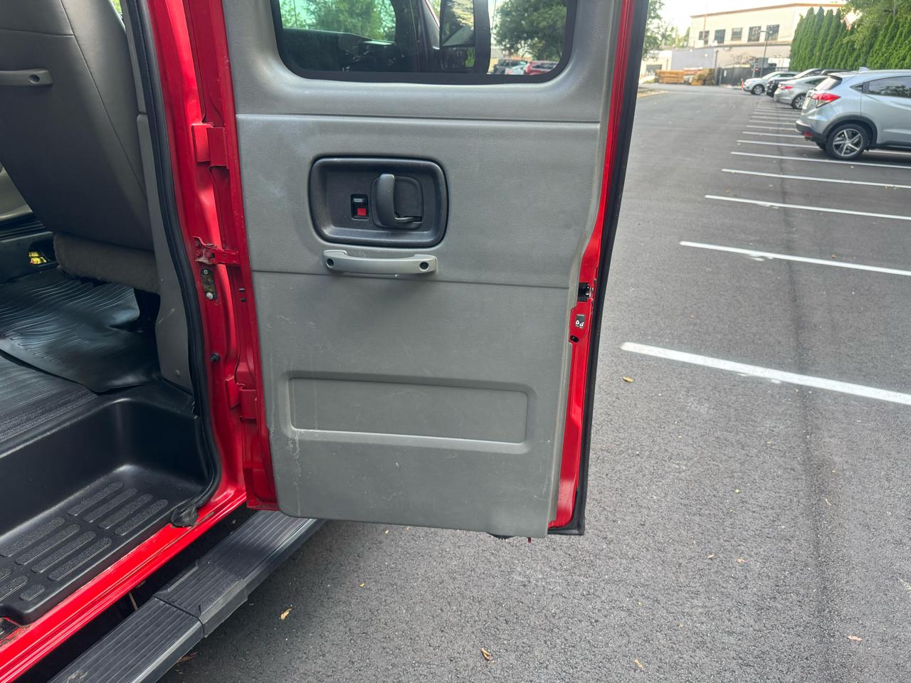 Chevrolet Express LS 3500 Extended 2011