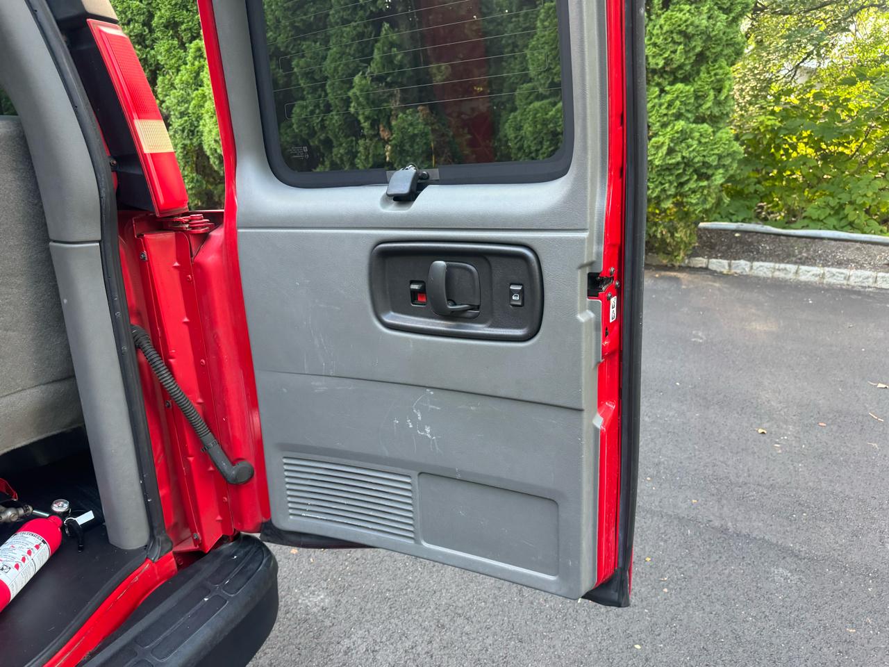 Chevrolet Express LS 3500 Extended 2011