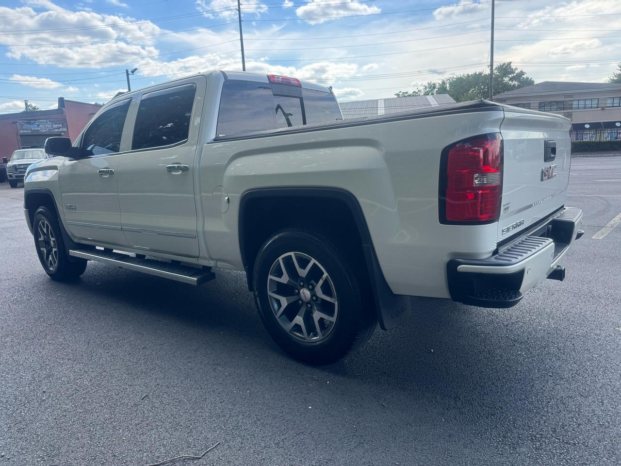 GMC Sierra 1500 Crew Cab 143.5" WB 4WD SLT 2015